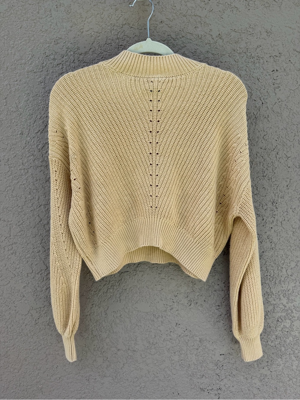 Forever 21 Cropped Crewneck Sweater - Cream